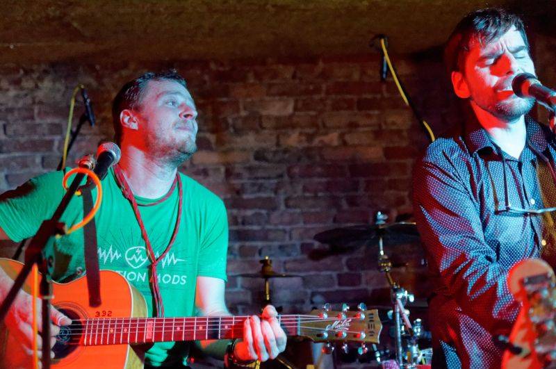 Wohnout potěšili akustickým koncertem i pražské publikum