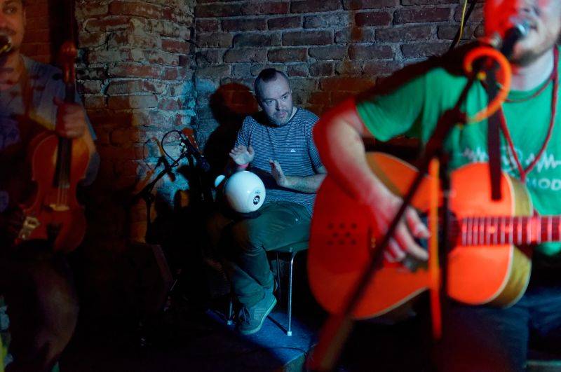 Wohnout potěšili akustickým koncertem i pražské publikum