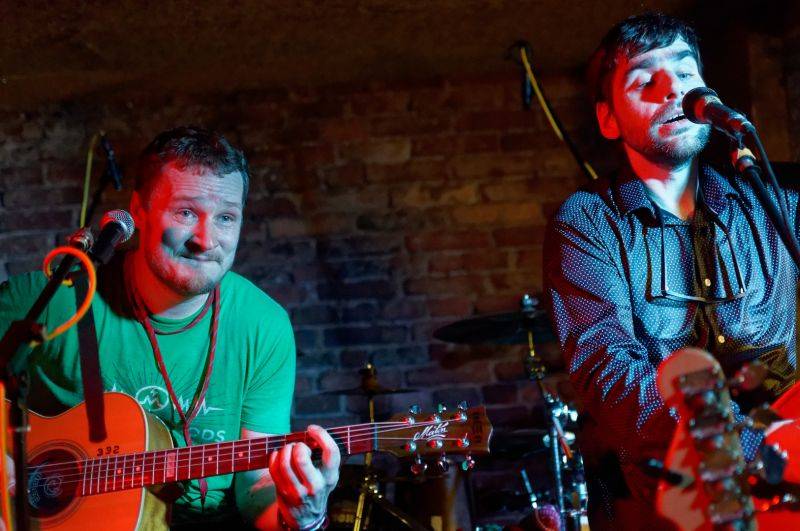 Wohnout potěšili akustickým koncertem i pražské publikum