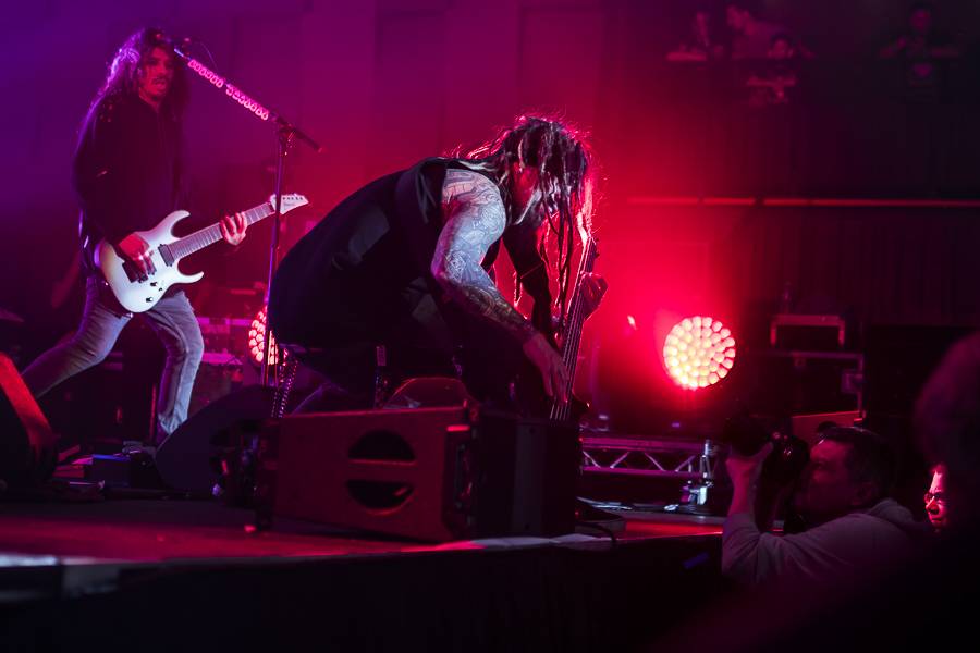 KoRn řádili ve Foru Karlín jako za starých dobrých časů