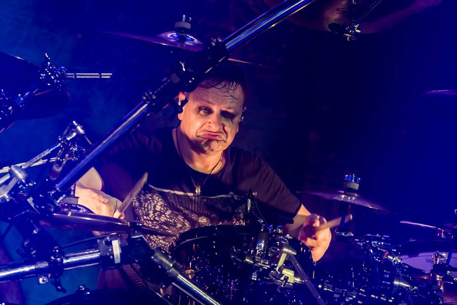 KoRn řádili ve Foru Karlín jako za starých dobrých časů