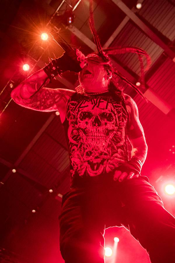 KoRn řádili ve Foru Karlín jako za starých dobrých časů