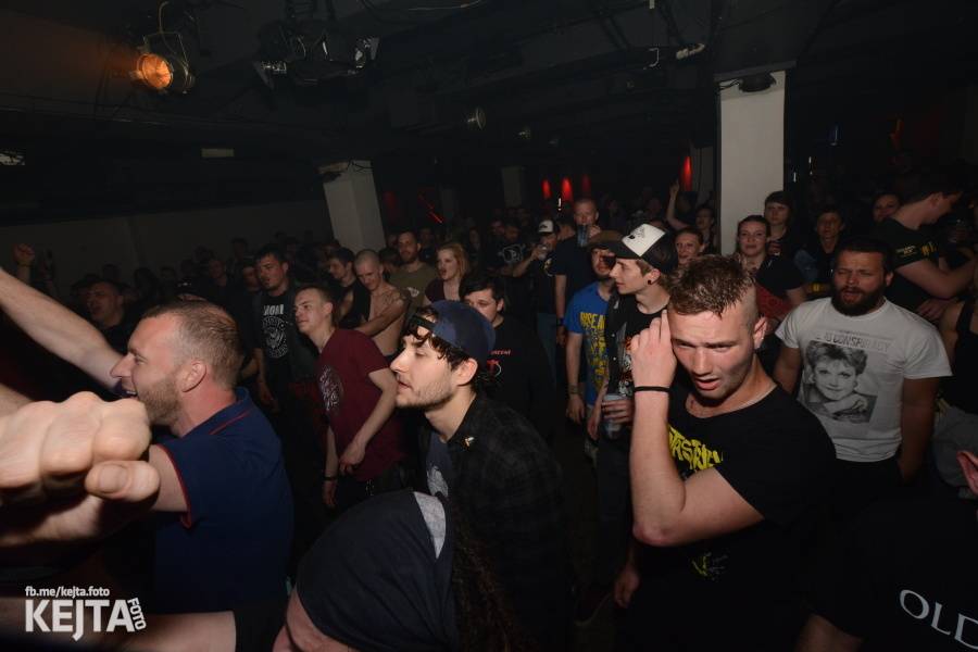 Punkový mejdan ve Stormu: E!E oslavili 30 let, dorazili i Nežfaleš a The Fialky