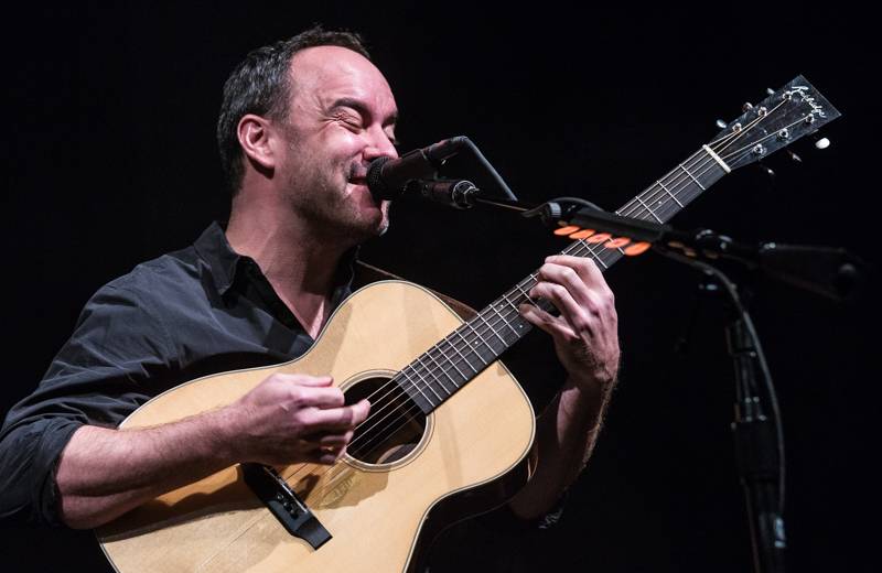 Dave Matthews zahrál s Timem Reynoldsem konečně v Praze. Divákům se omlouval za Trumpa