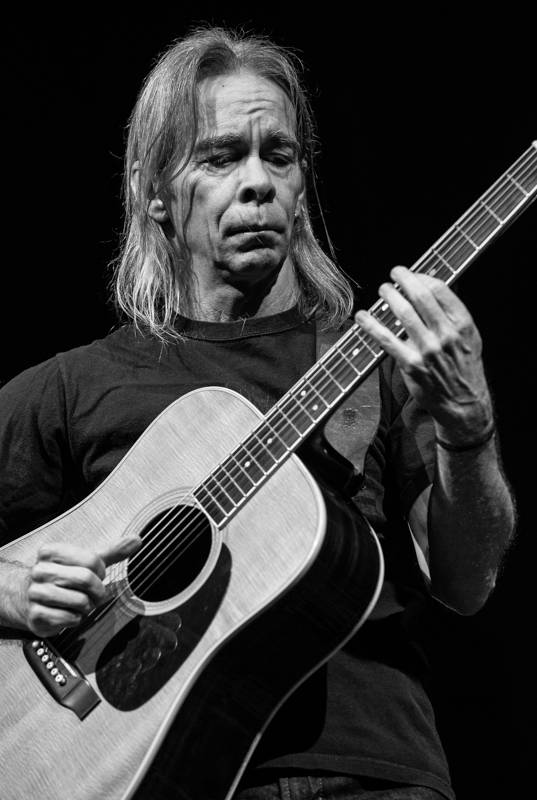 Dave Matthews zahrál s Timem Reynoldsem konečně v Praze. Divákům se omlouval za Trumpa