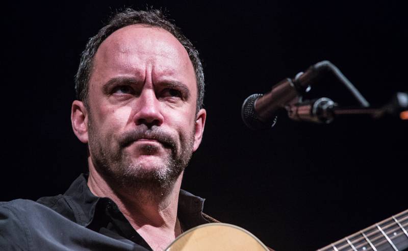 Dave Matthews zahrál s Timem Reynoldsem konečně v Praze. Divákům se omlouval za Trumpa