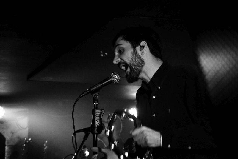 V natřískaném Rock Café udeřily vycházející hvězdy Counterfeit