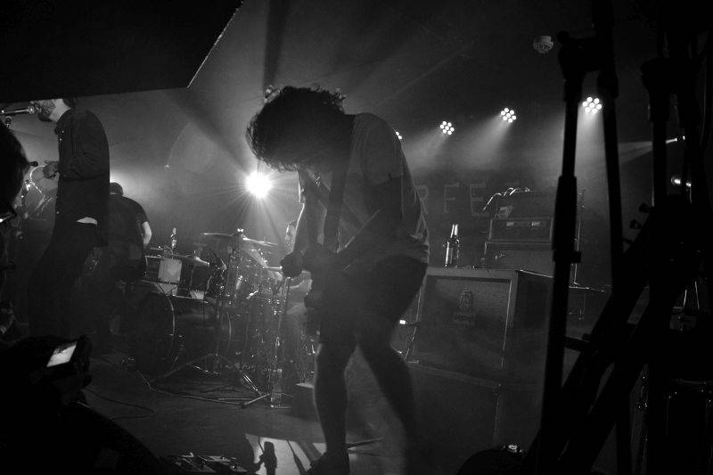 V natřískaném Rock Café udeřily vycházející hvězdy Counterfeit