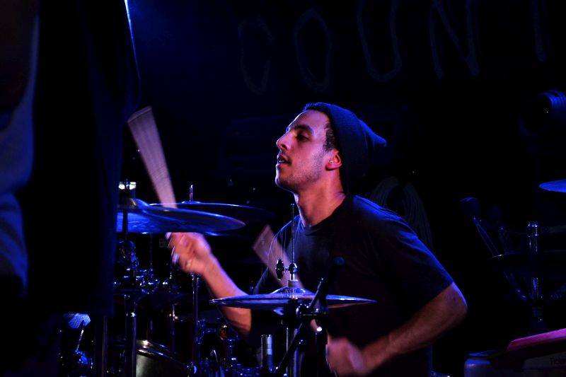 V natřískaném Rock Café udeřily vycházející hvězdy Counterfeit