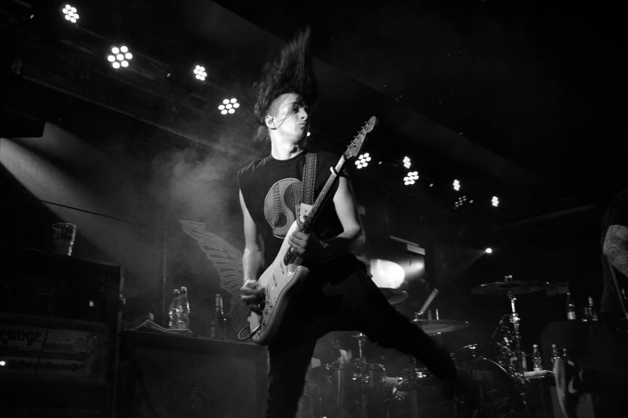 Deaf Havana v Praze: V Rock Café se před deštěm schovali příznivci řízných kytar