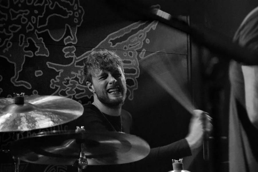 Deaf Havana v Praze: V Rock Café se před deštěm schovali příznivci řízných kytar