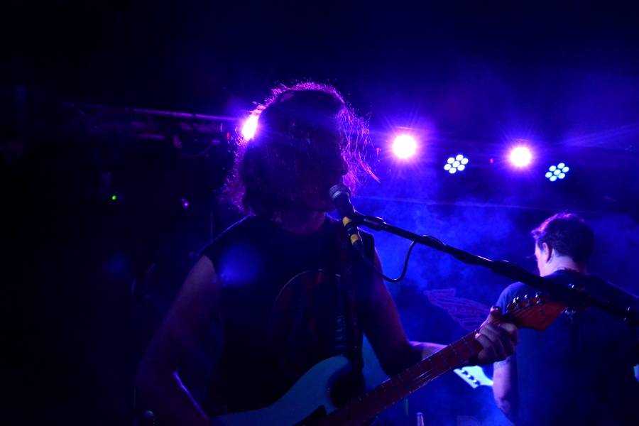 Deaf Havana v Praze: V Rock Café se před deštěm schovali příznivci řízných kytar