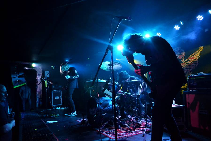 Deaf Havana v Praze: V Rock Café se před deštěm schovali příznivci řízných kytar