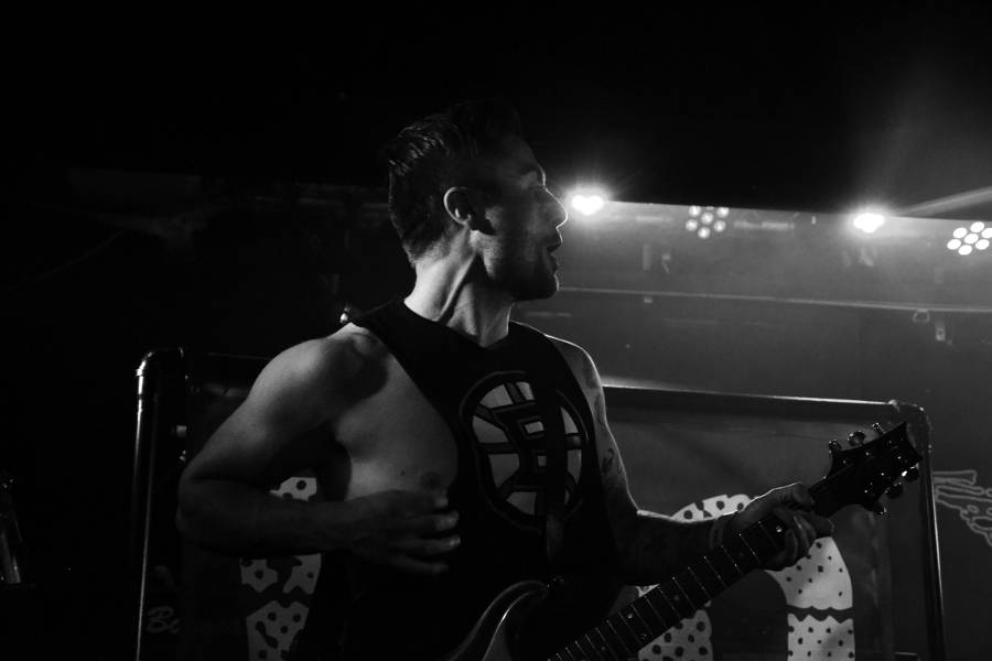 Deaf Havana v Praze: V Rock Café se před deštěm schovali příznivci řízných kytar