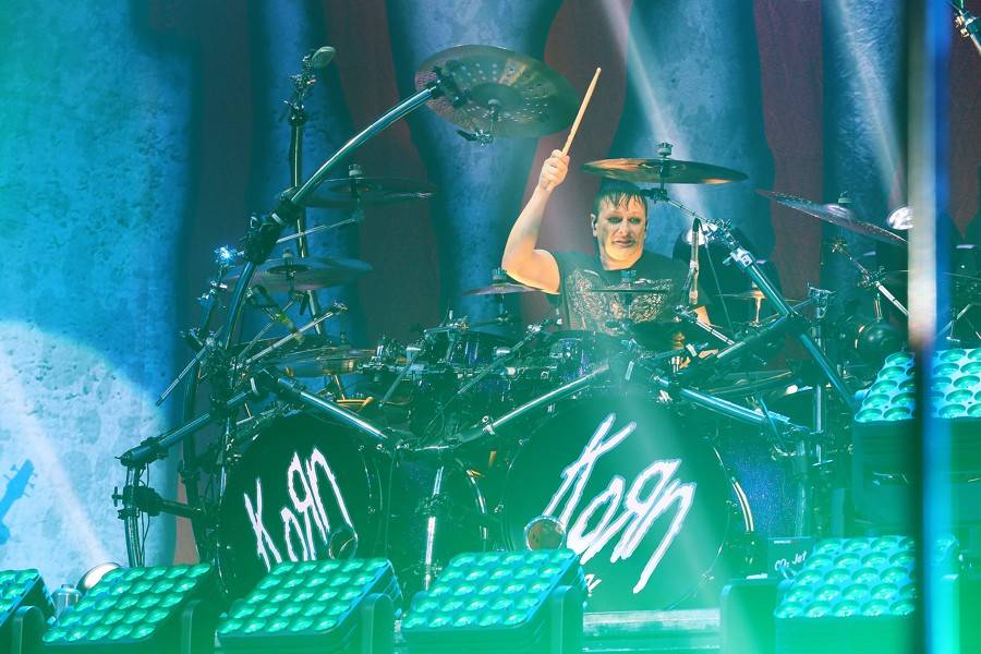 Korn rozpálili Bratislavu svou koncertní energií