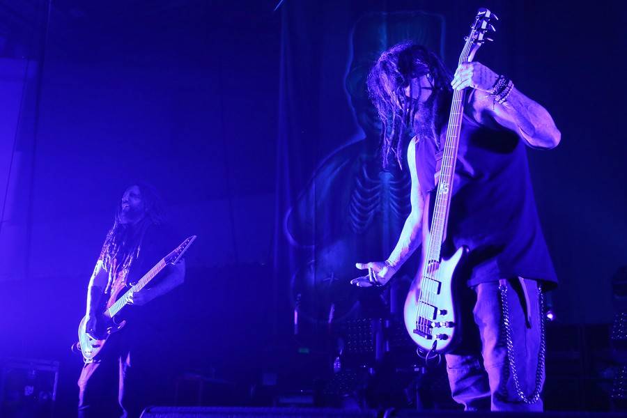 Korn rozpálili Bratislavu svou koncertní energií