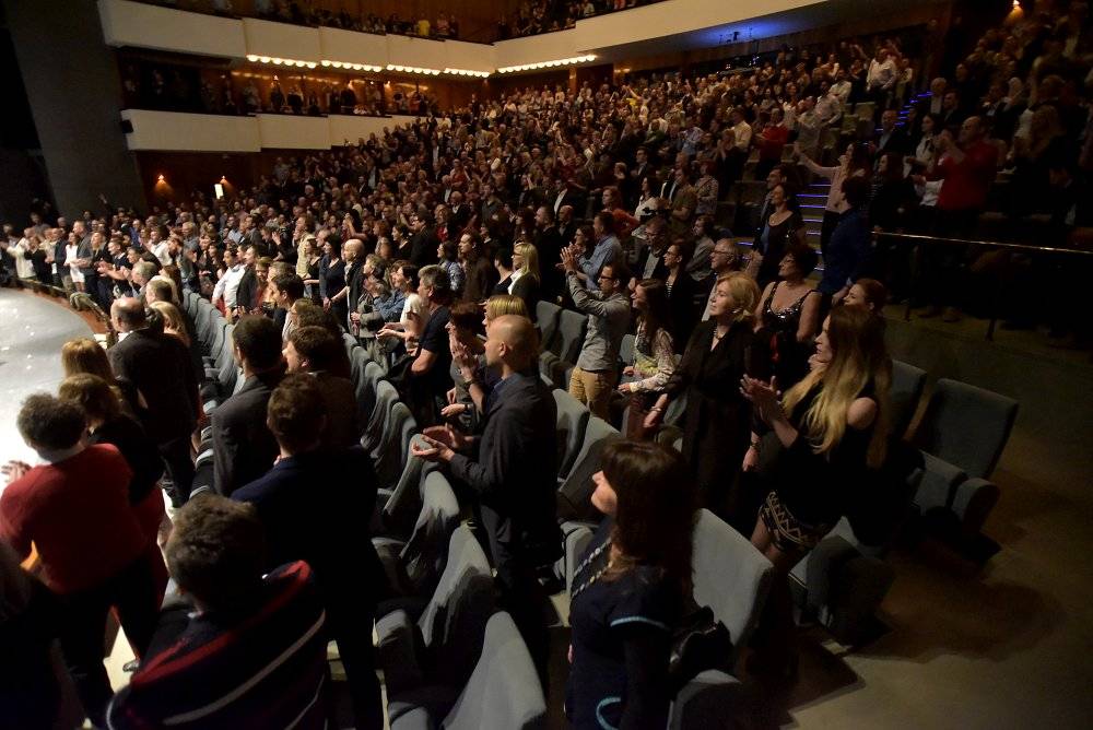 Kamerunský hudebník Richard Bona, přezdívaný 