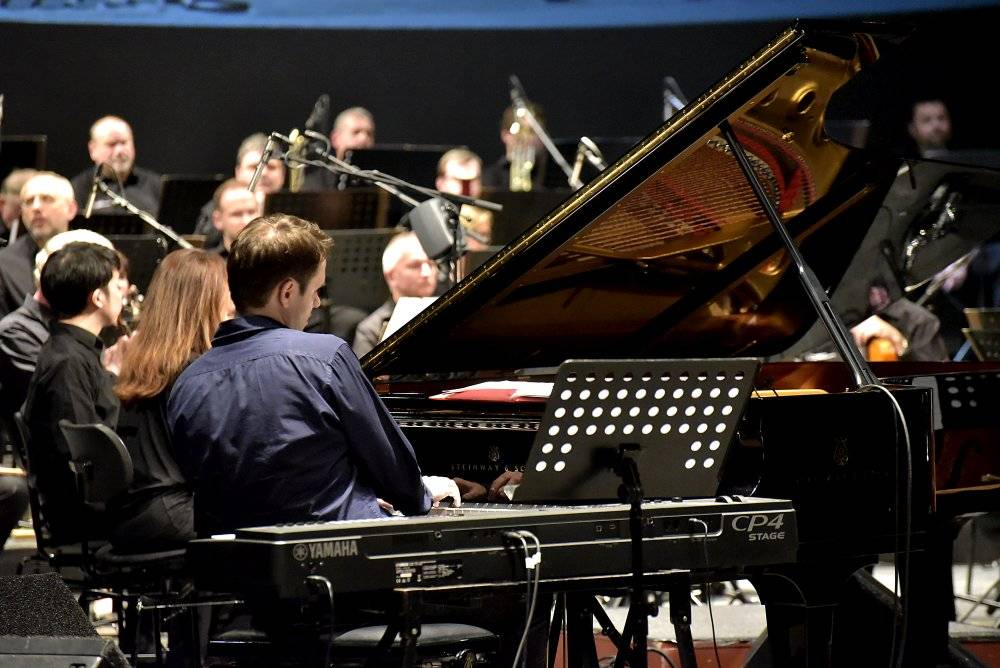 Kamerunský hudebník Richard Bona, přezdívaný 