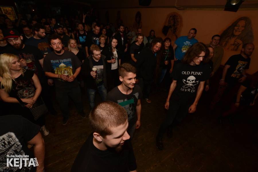 N.V.Ú. a Volant v Praze hlásili: Budoucnost už byla!