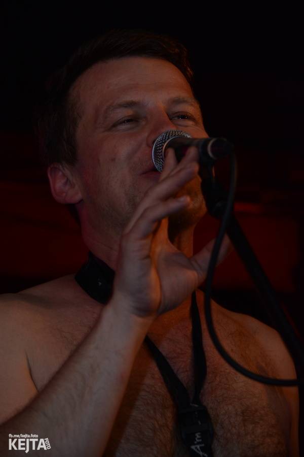 N.V.Ú. a Volant v Praze hlásili: Budoucnost už byla!