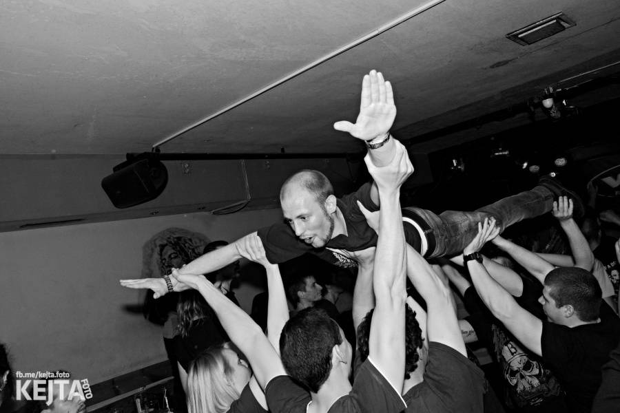 N.V.Ú. a Volant v Praze hlásili: Budoucnost už byla!