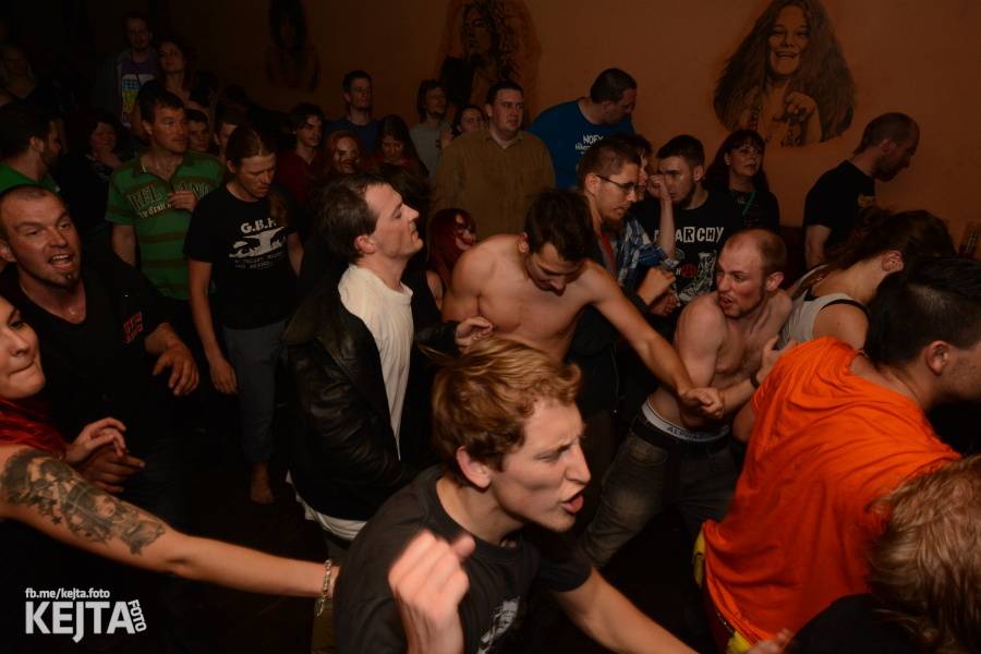 N.V.Ú. a Volant v Praze hlásili: Budoucnost už byla!