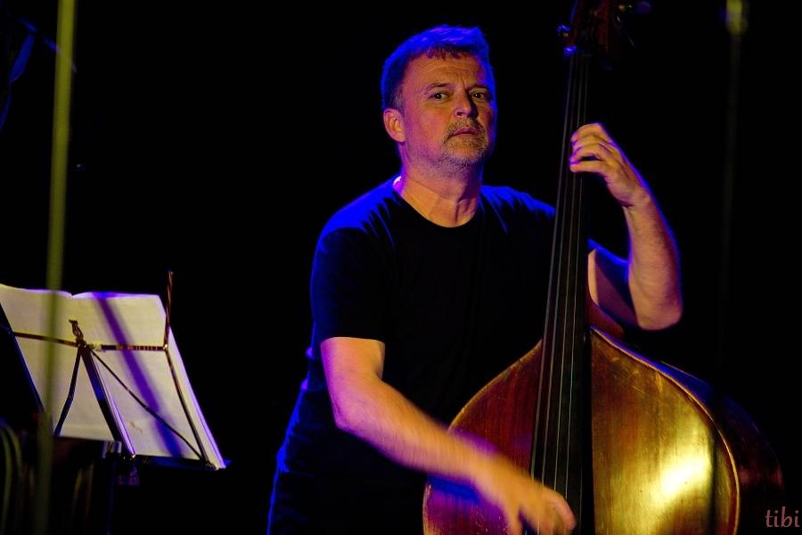 Dan Bárta s Balzar Triem předvedli v Českých Budějovicích také novinky