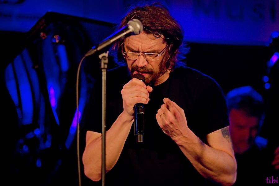 Dan Bárta s Balzar Triem předvedli v Českých Budějovicích také novinky