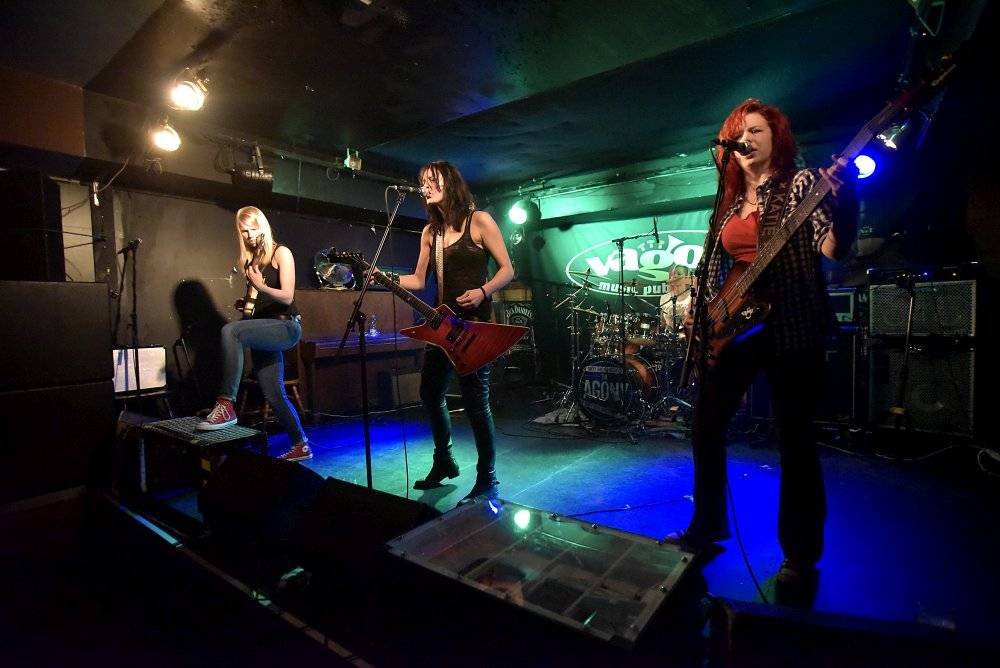 Shameless, The Agony a Nasty Ratz řádili v pražském Vagonu