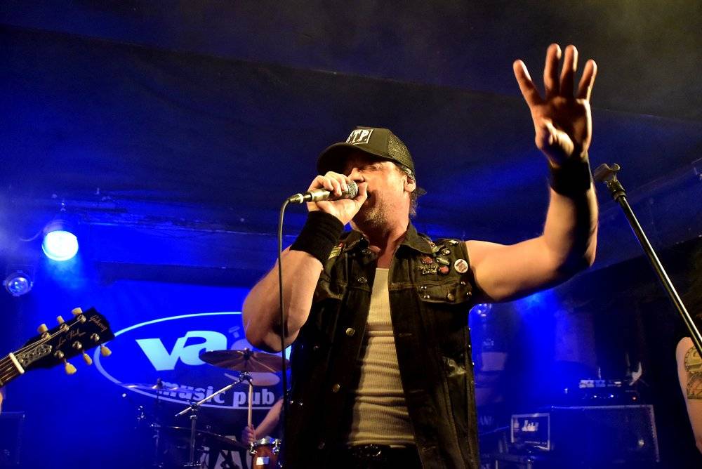 Shameless, The Agony a Nasty Ratz řádili v pražském Vagonu