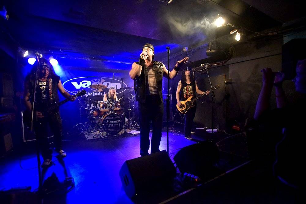 Shameless, The Agony a Nasty Ratz řádili v pražském Vagonu