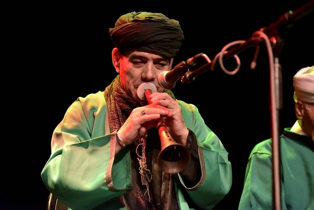 Fascinující transovní hudba z Maroka v podání Jajouka zněla Akropolí