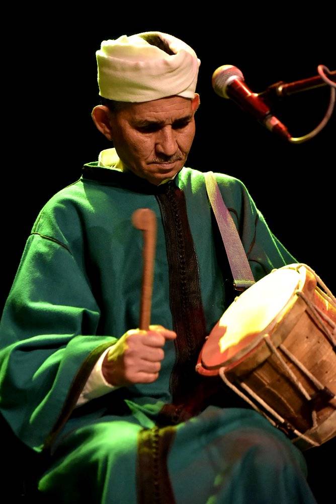 Fascinující transovní hudba z Maroka v podání Jajouka zněla Akropolí