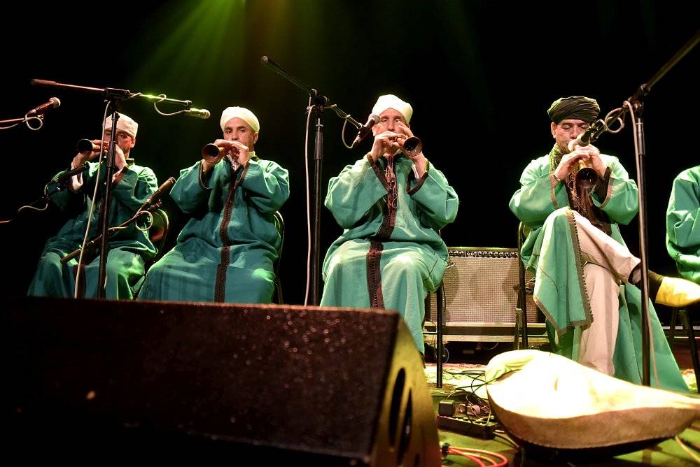 Fascinující transovní hudba z Maroka v podání Jajouka zněla Akropolí