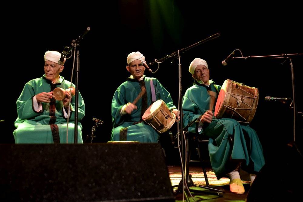 Fascinující transovní hudba z Maroka v podání Jajouka zněla Akropolí