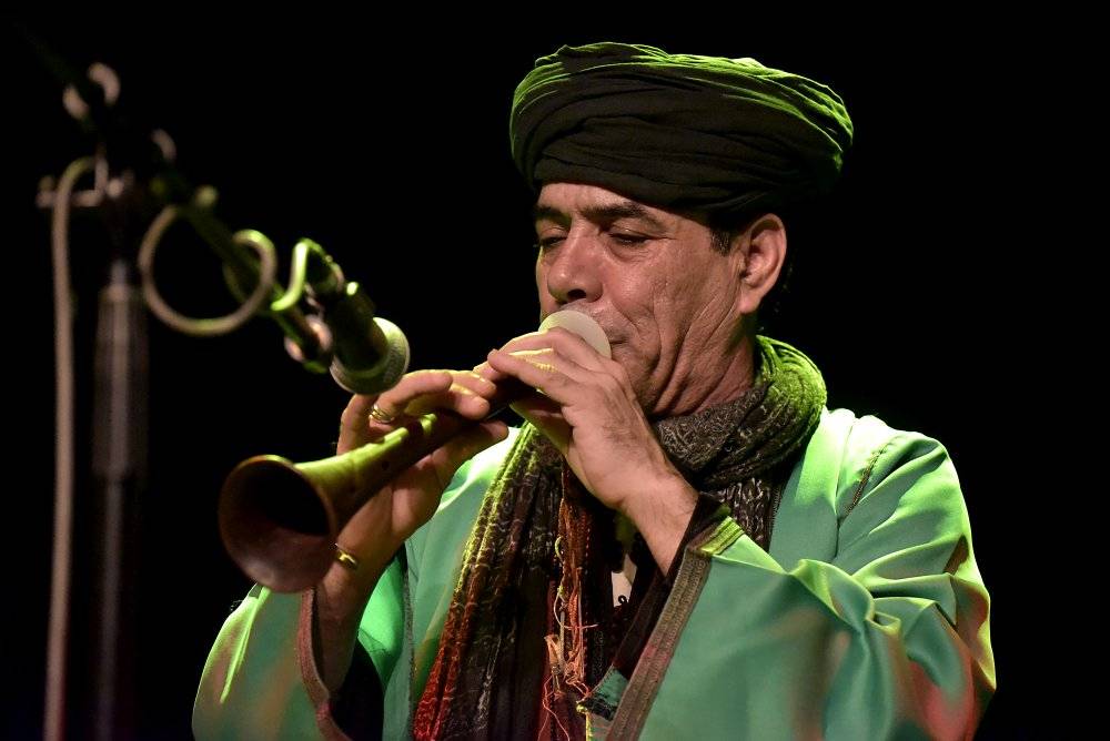 Fascinující transovní hudba z Maroka v podání Jajouka zněla Akropolí