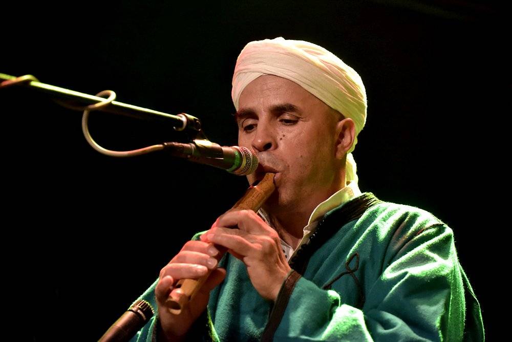 Fascinující transovní hudba z Maroka v podání Jajouka zněla Akropolí