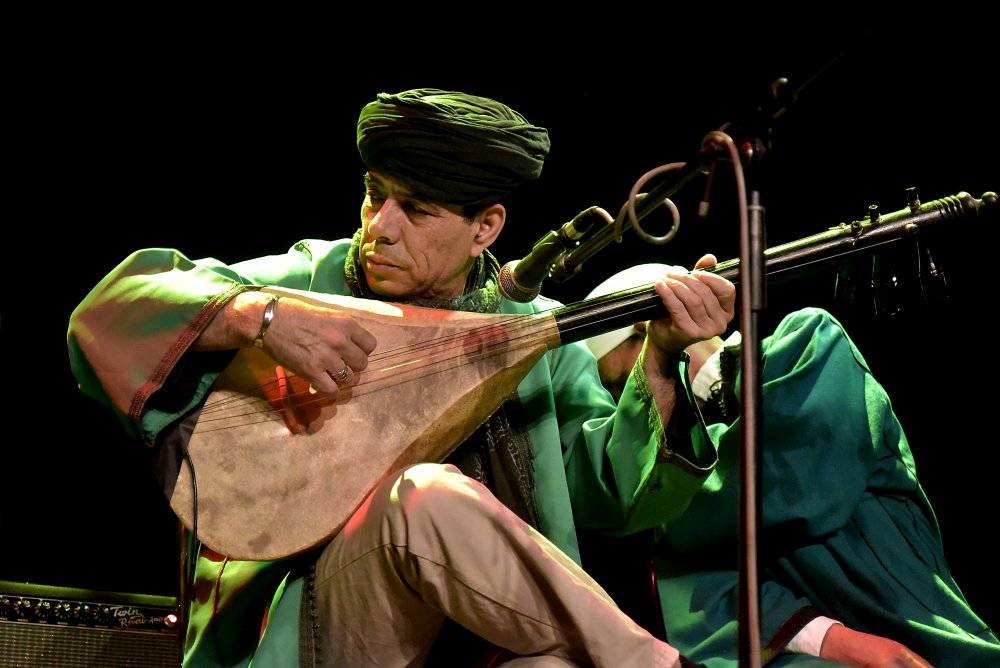 Fascinující transovní hudba z Maroka v podání Jajouka zněla Akropolí