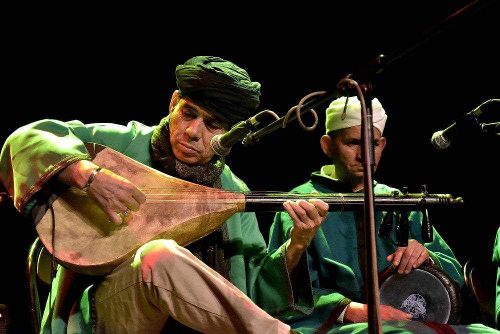 Fascinující transovní hudba z Maroka v podání Jajouka zněla Akropolí