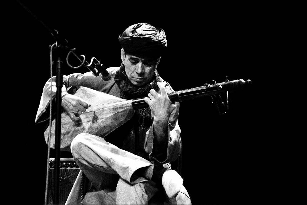 Fascinující transovní hudba z Maroka v podání Jajouka zněla Akropolí