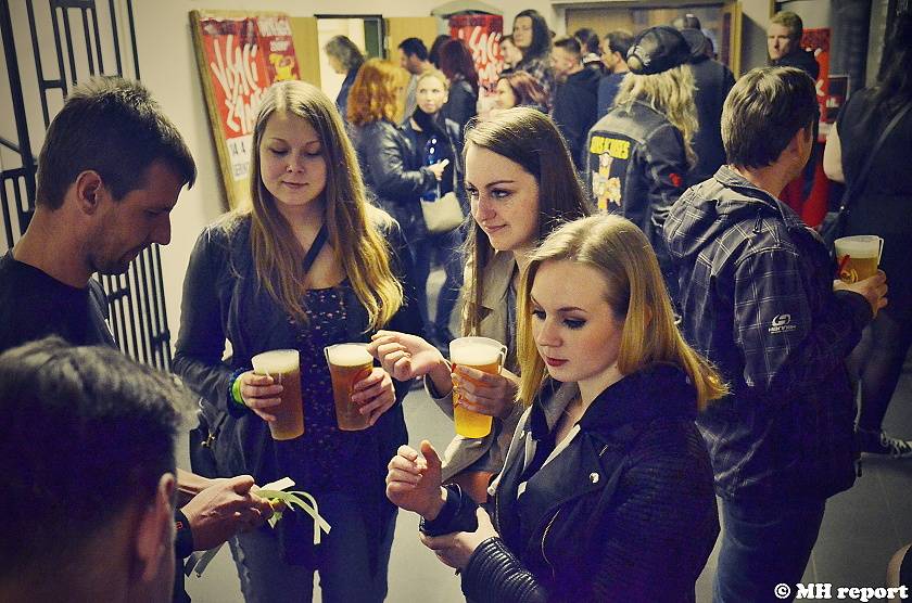 Velikonoční punkový večírek v Plzni: Šeříkovku ovládli Visací zámek a SPS
