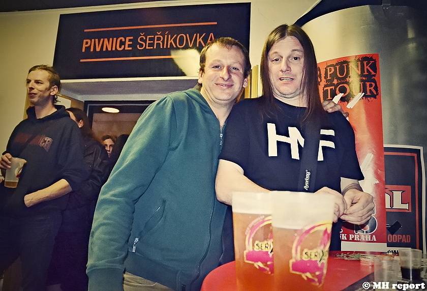 Velikonoční punkový večírek v Plzni: Šeříkovku ovládli Visací zámek a SPS