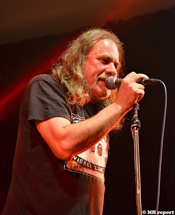 Velikonoční punkový večírek v Plzni: Šeříkovku ovládli Visací zámek a SPS