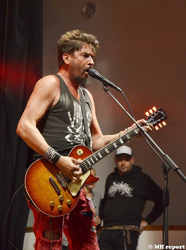 Velikonoční punkový večírek v Plzni: Šeříkovku ovládli Visací zámek a SPS