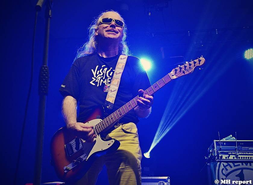 Velikonoční punkový večírek v Plzni: Šeříkovku ovládli Visací zámek a SPS