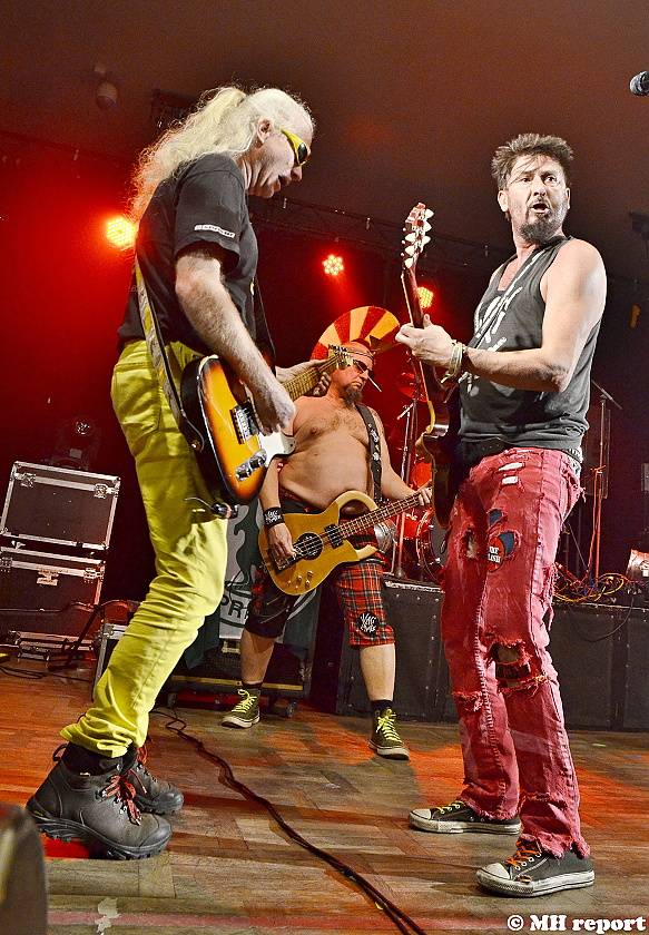 Velikonoční punkový večírek v Plzni: Šeříkovku ovládli Visací zámek a SPS