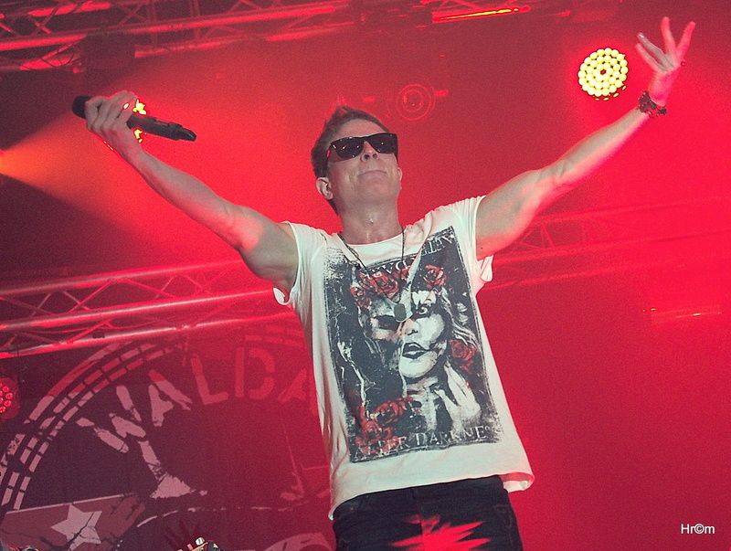 Rocková koleda v Králíkách: Za Walda Gang zpíval Miro Šmajda, Harlej opěvoval Přirození a Krucipüsk líbal rety tvý