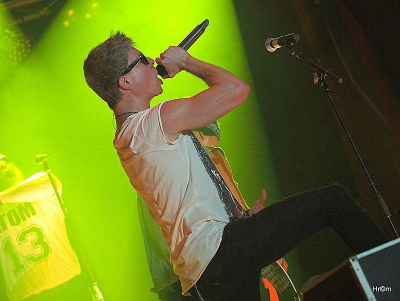 Rocková koleda v Králíkách: Za Walda Gang zpíval Miro Šmajda, Harlej opěvoval Přirození a Krucipüsk líbal rety tvý