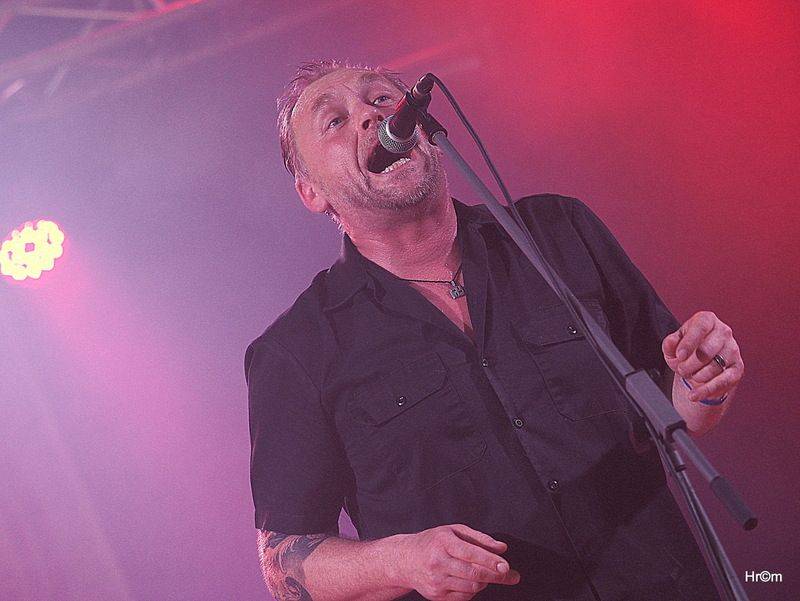 Rocková koleda v Králíkách: Za Walda Gang zpíval Miro Šmajda, Harlej opěvoval Přirození a Krucipüsk líbal rety tvý