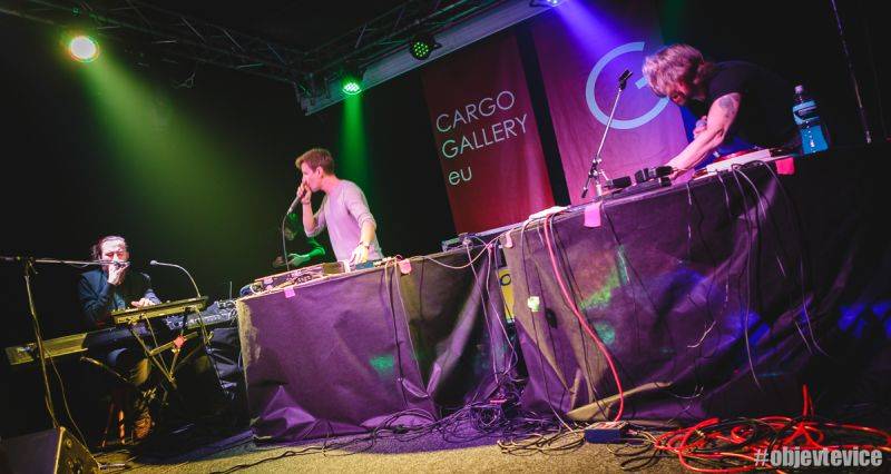 První jarní party na palubě Cargo Gallery obstarali Dan Bárta, En.dru a JeN Hovorka